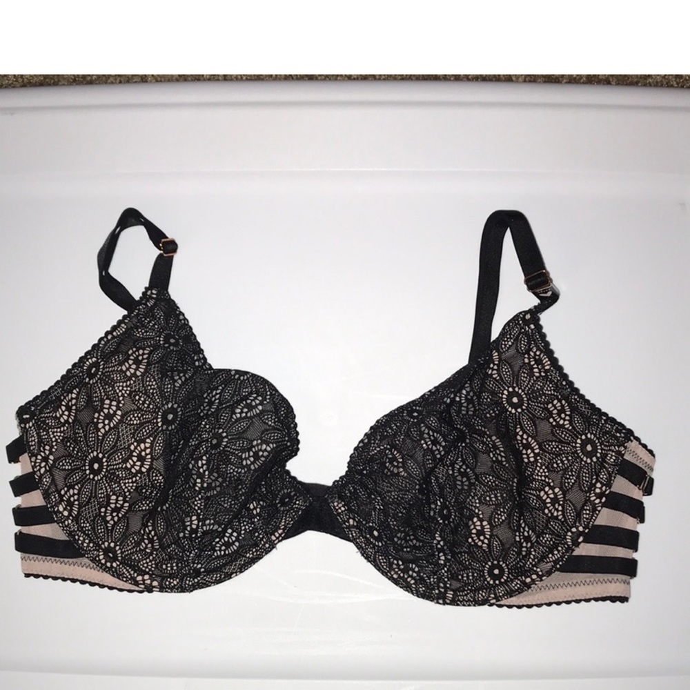 Victoria’s Secret Very Sexy plunge Unlined Bra .size 36D or 38D. NWT - Picture 4 of 6